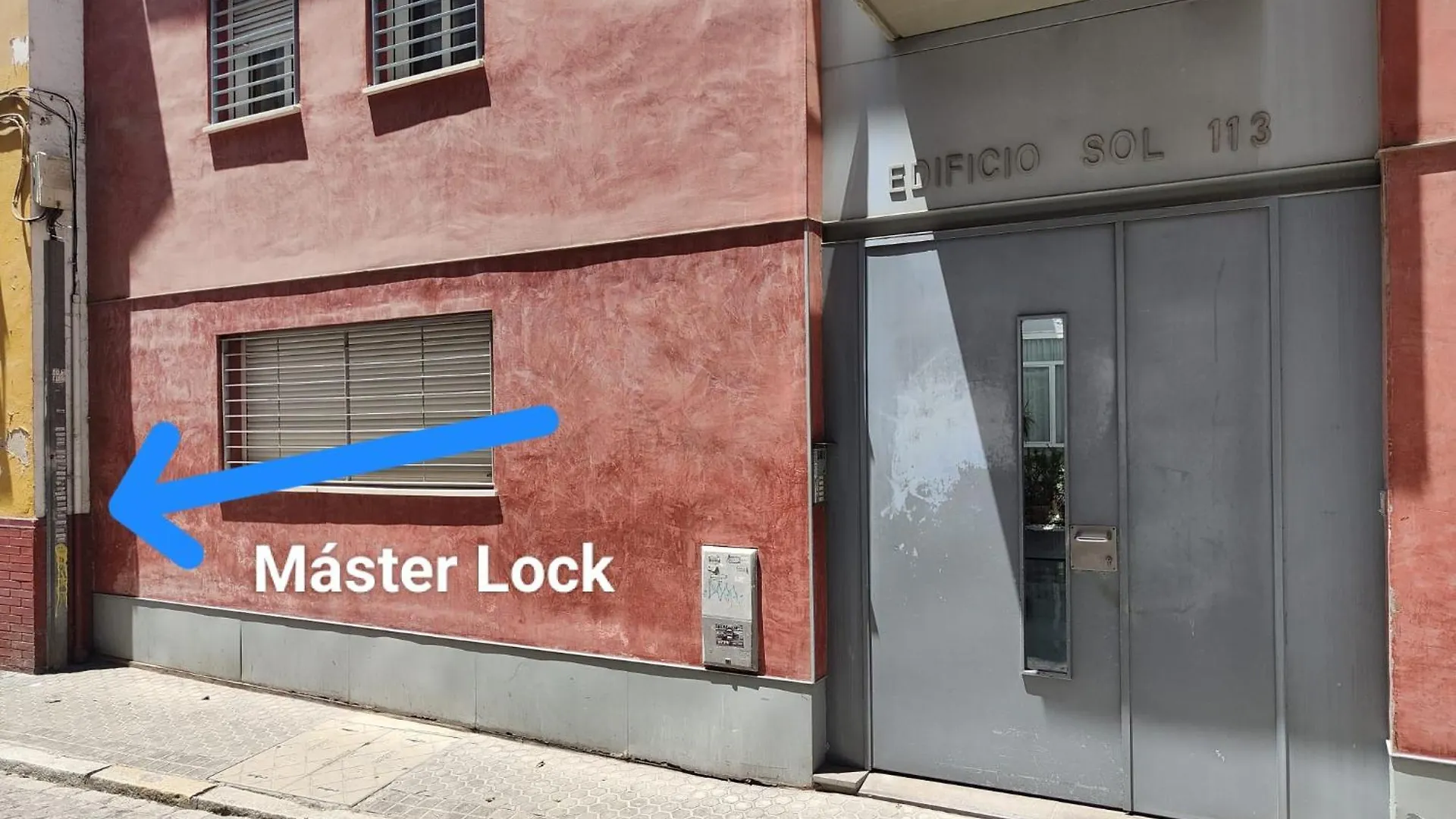 Apartamento DescubreHome Sol Puerta del Osario Terraza Privada Sevilla