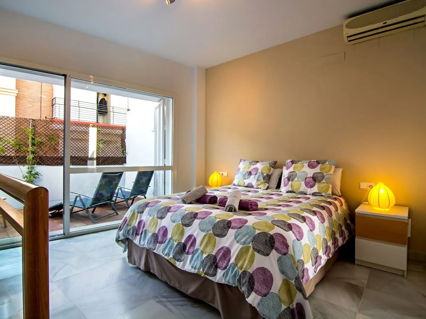 Apartamento DescubreHome Sol Puerta del Osario Terraza Privada Sevilla